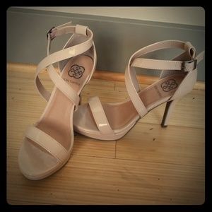 Nude Daisy Fuentes Heels